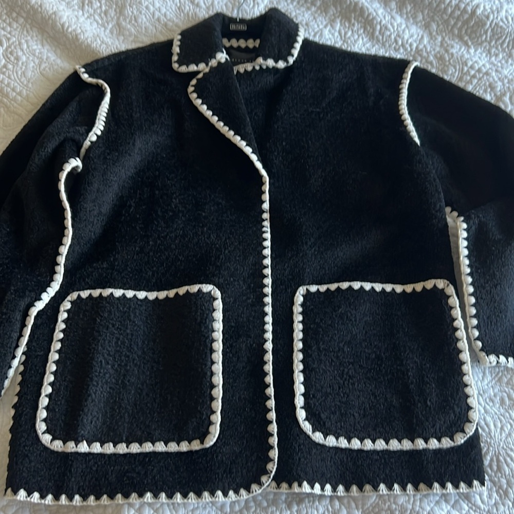 Endless Rose Stitched Throw Cardigan - Picture 2 of 11